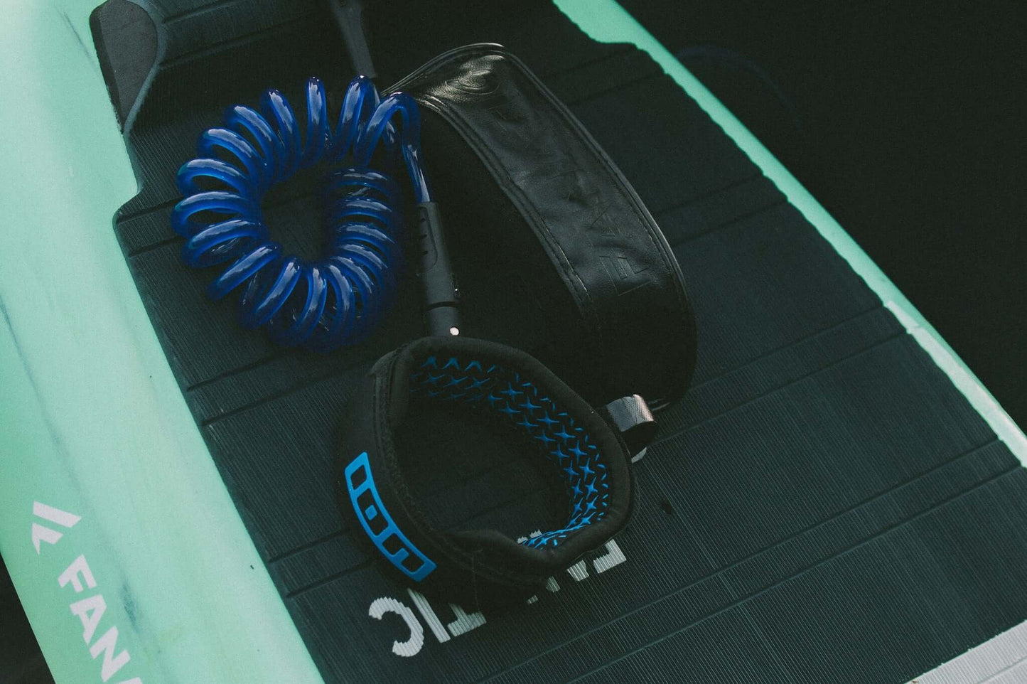 ION Wing Leash Core Coiled Ankle 2023 – Wingboard-Zubehör