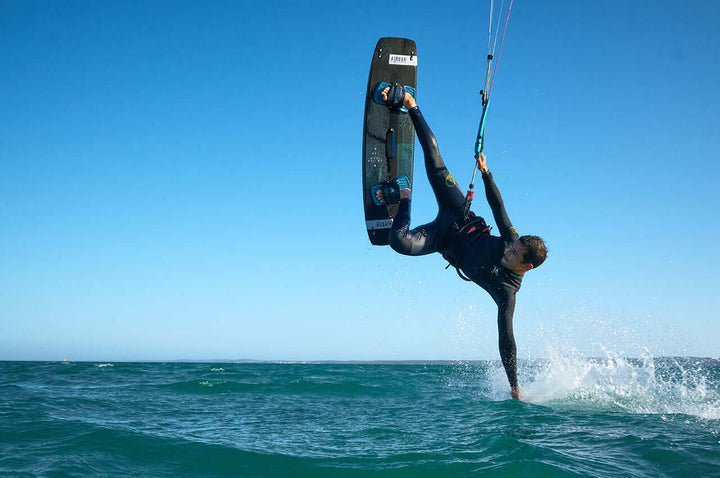 Airush AR24 Switch Team V11 Board, Handle and Fins Only – Twintip Kiteboard