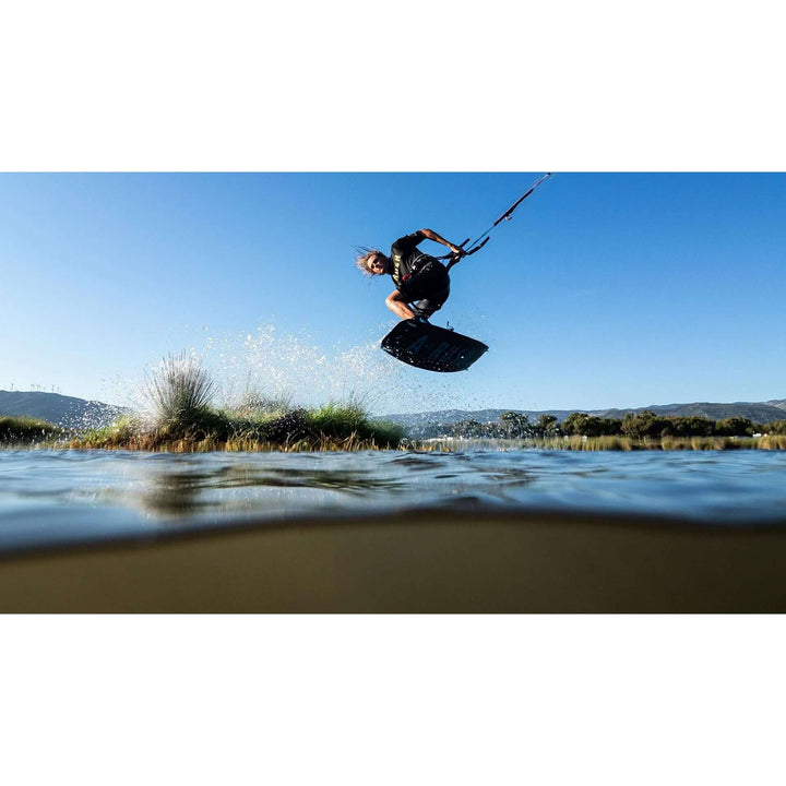 Airush Livewire V8 Board, Handle And Fins Only – Twintip Kiteboard